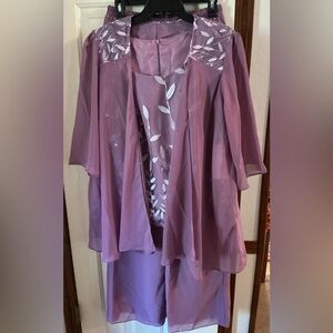 Elegant Purple Chiffon Pant Suit with Appliqué
